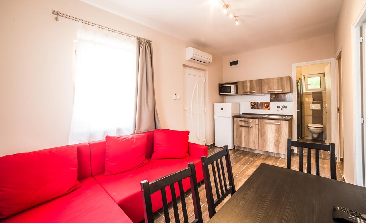 Tulipan Apartman Eger Exterior foto