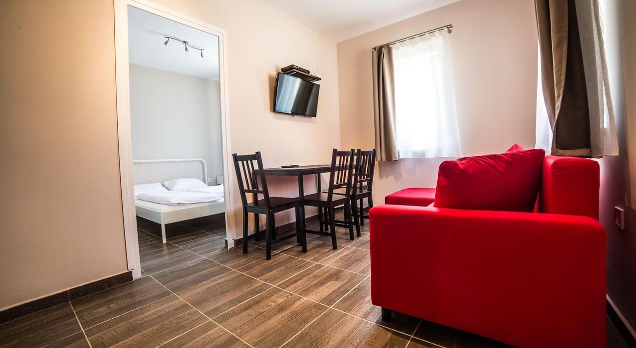 Tulipan Apartman Eger Exterior foto